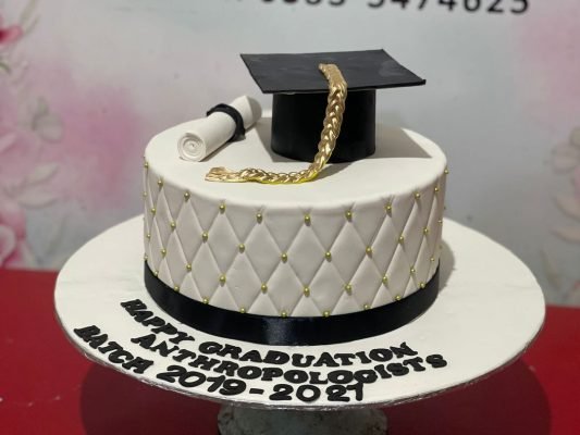 Customized Graduation Cakes